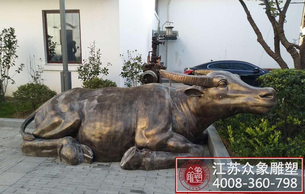 新城玻璃鋼雕塑的特點(diǎn)和優(yōu)勢(shì)