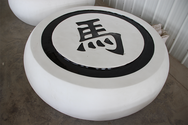 新城玻璃鋼象棋雕塑