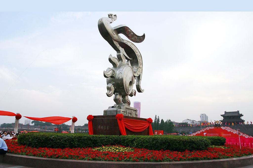 新城運輸過程中如何確保玻璃鋼雕塑的平整度？