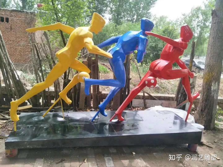 雕塑材料對作品效果有何影響？