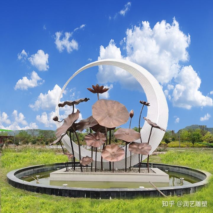 新城玻璃鋼雕塑設計需聚焦?成本控制、耐候性提升、公共安全適配