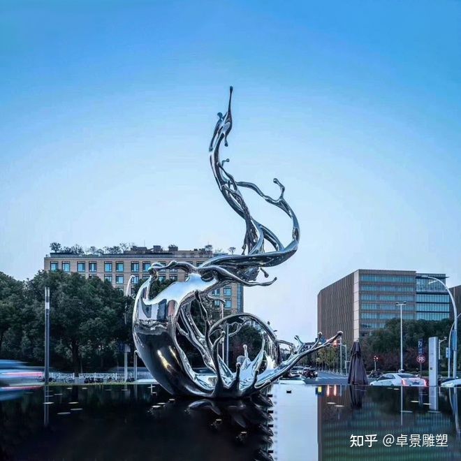 新城主題性雕塑的創作過程中要注意什么？